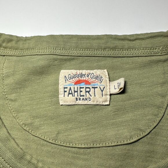 Faherty Sunwashed Organic Cotton Pocket Tee Men's L Sage Green T-Shirt Peru Soft - Picture 3 of 9